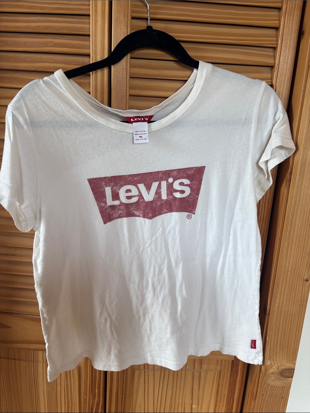 Levi's White Short-Sleeve Tee with Red Logo